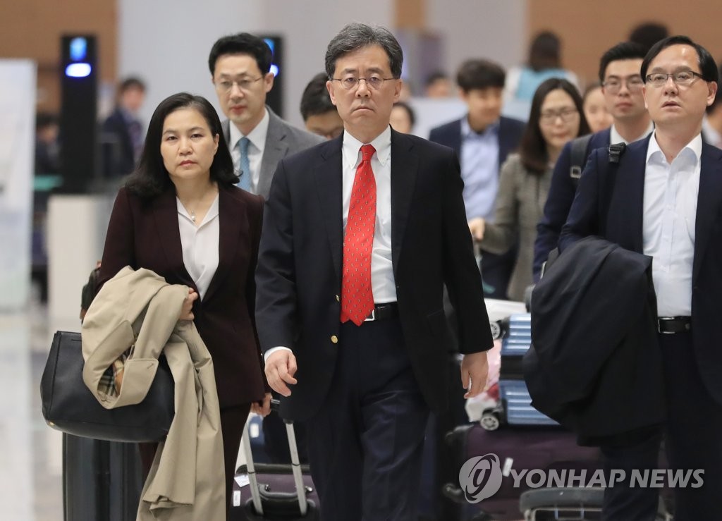 한미 FTA 협상 마치고 귀국한 김현종