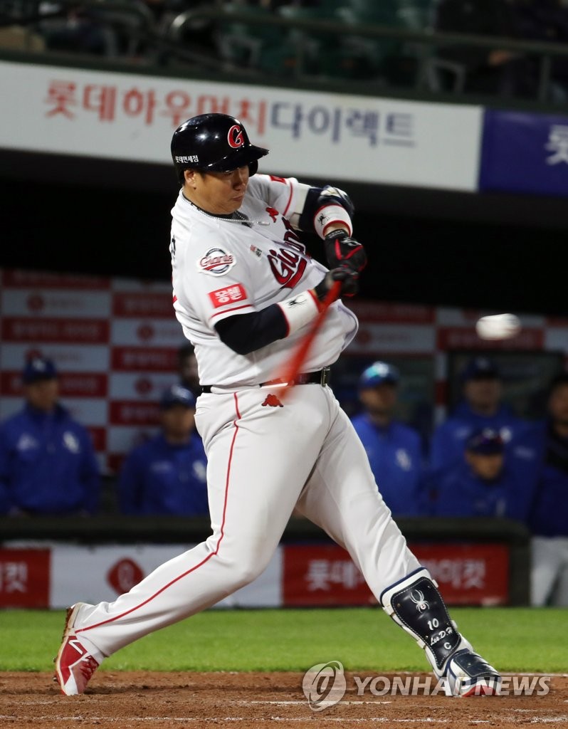 멀티 홈런, 끝내기 주인공도 이대호