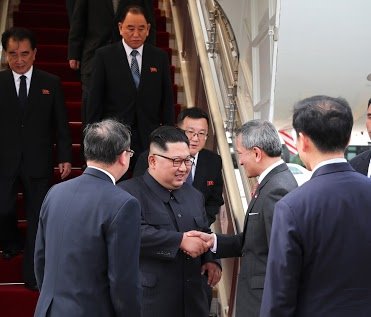 싱가포르 도착한 김정은 위원장