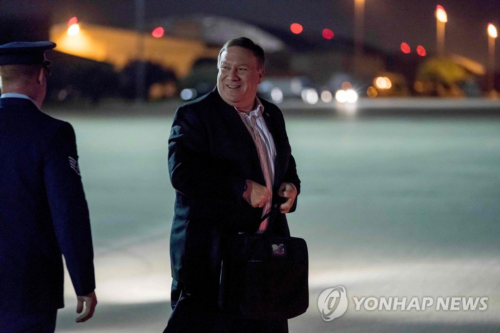 北朝鮮に向かうため米国を出発するポンペオ国務長官＝（ＡＦＰ＝聯合ニュース）