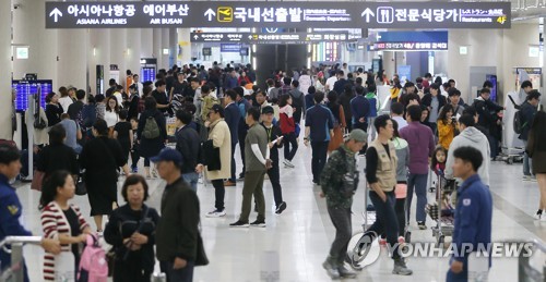 붐비는 제주공항