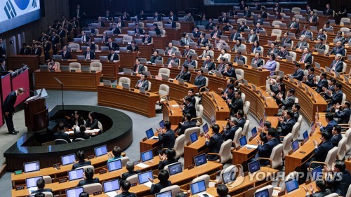 여당과 야당의 반응(?)