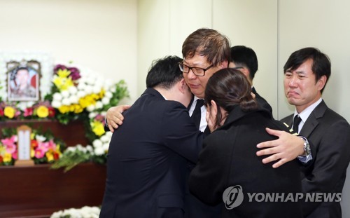 음주 피해자 윤창호씨 빈소 울음바다