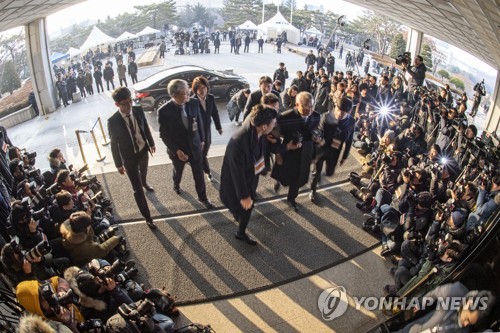 양승태 전 대법원장, 검찰 출석