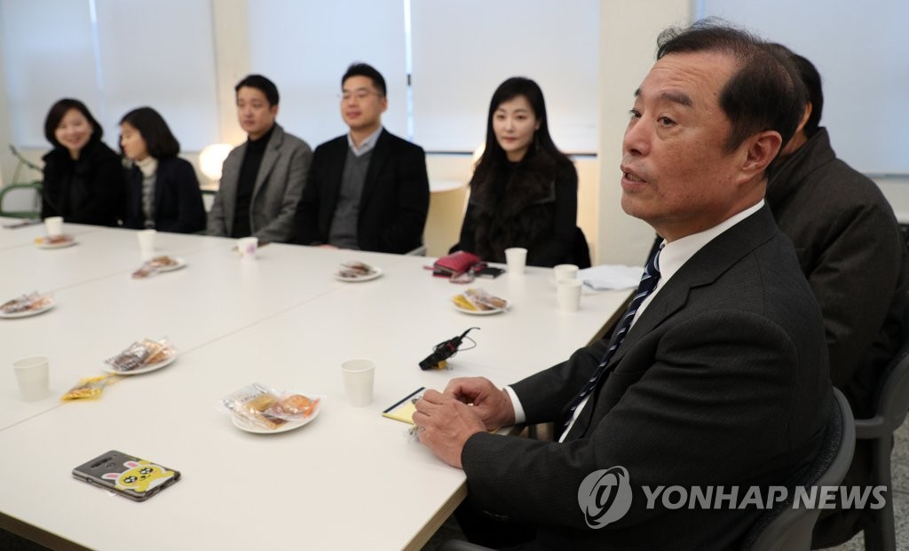 부산 찾은 김병준, 청년 소통 행보