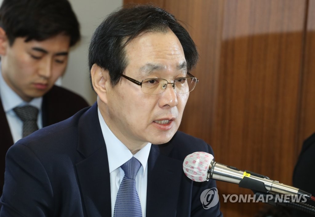 인사말 하는 류장수 위원장