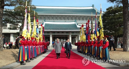 청와대 공식 환영식 입장하는 한·인도 정상