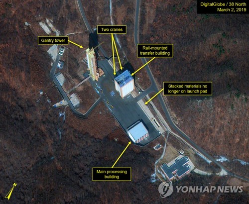 38노스 "북한 동창리 미사일발사장 재건 시작"