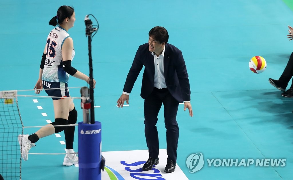 아쉬워하는 차상현 감독
