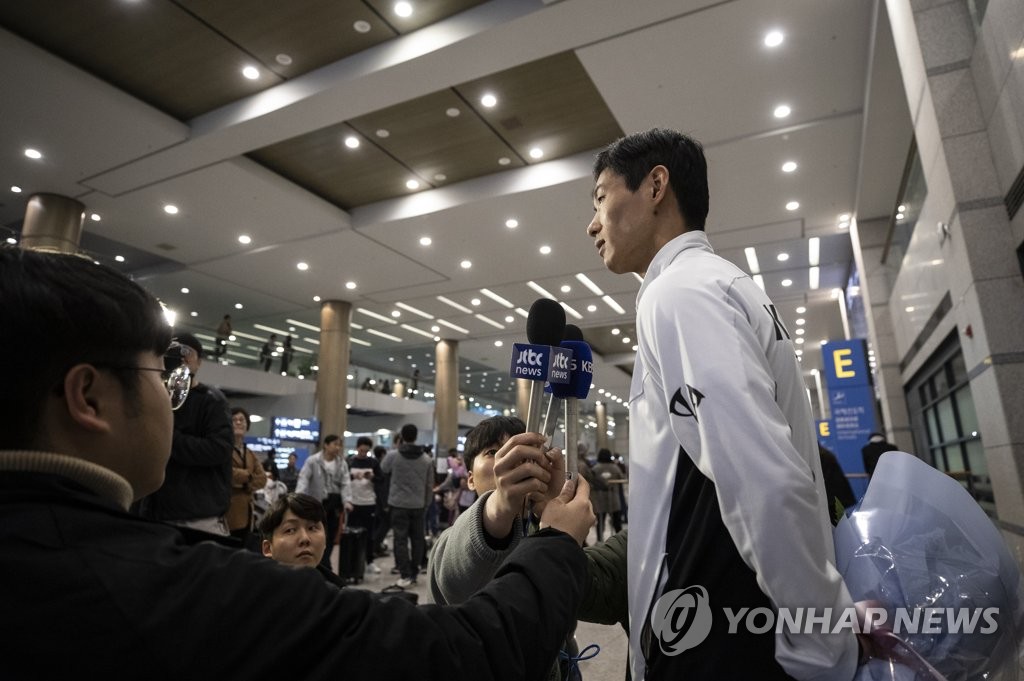 인터뷰하는 '도마 황제' 양학선
