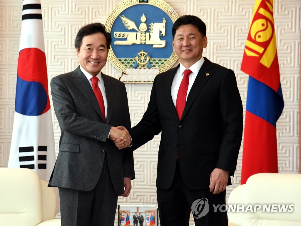 モンゴル首相と握手 モンゴル首相と握手