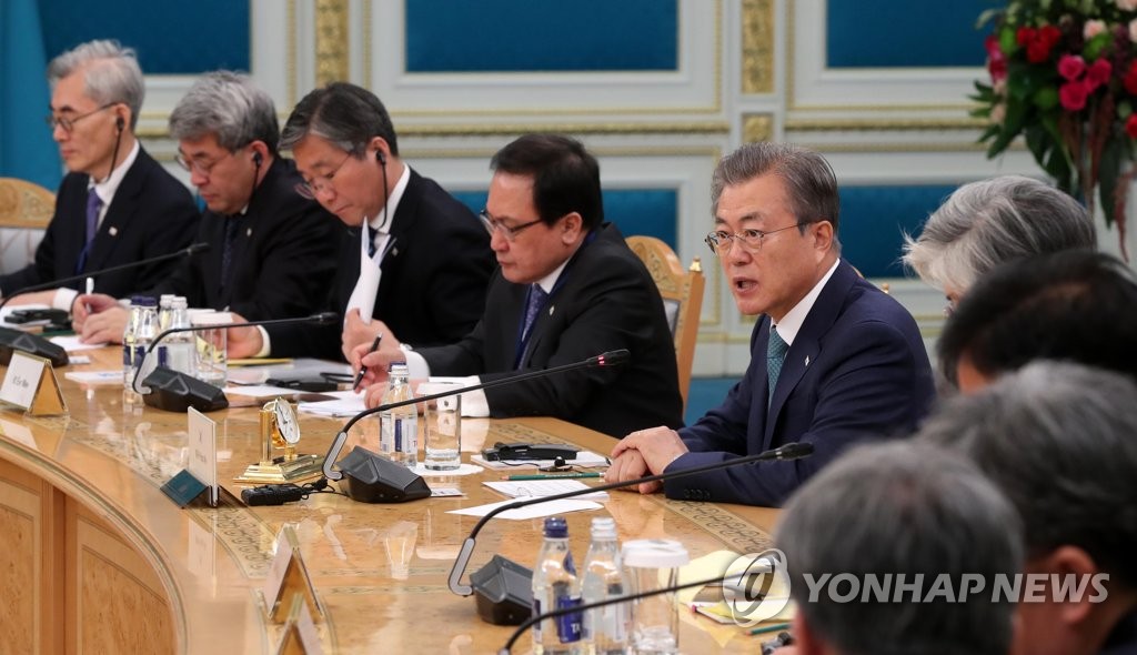 한-카자흐스탄 확대회담, 발언하는 문 대통령