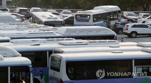 출근길 대란은 피했다…부산 버스 극적으로 출발