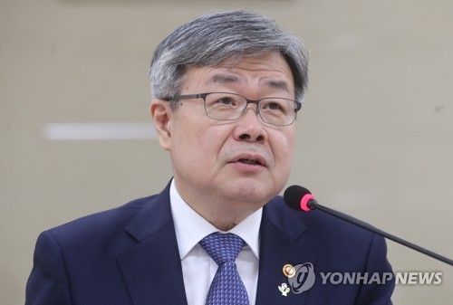 이재갑 고용노동부 장관