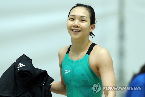 예선경기 마친 김서영, 밝은 표정