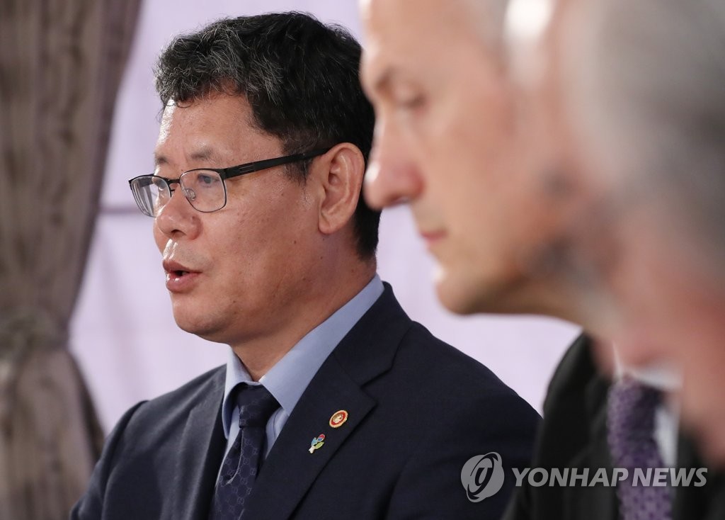 북한 쌀지원 관련 입장 밝히는 통일부 장관