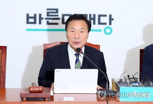 발언하는 손학규 대표