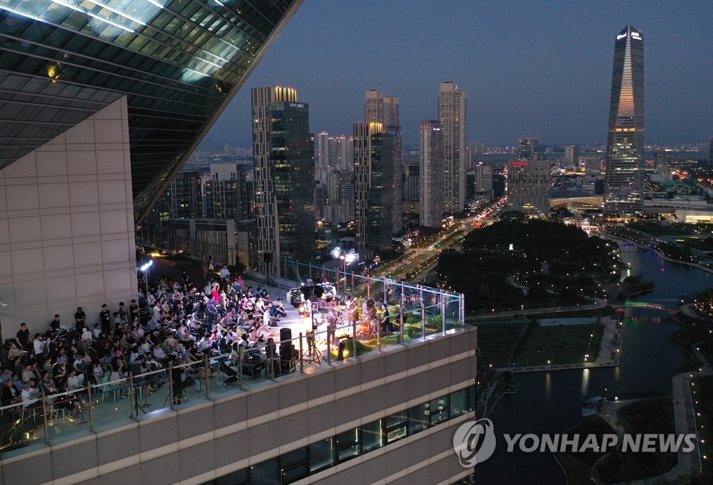 Night concert in Songdo Night concert in Songdo