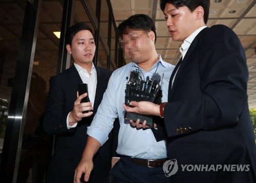 검찰 향하는 '조국 가족펀드' 운용사 대표