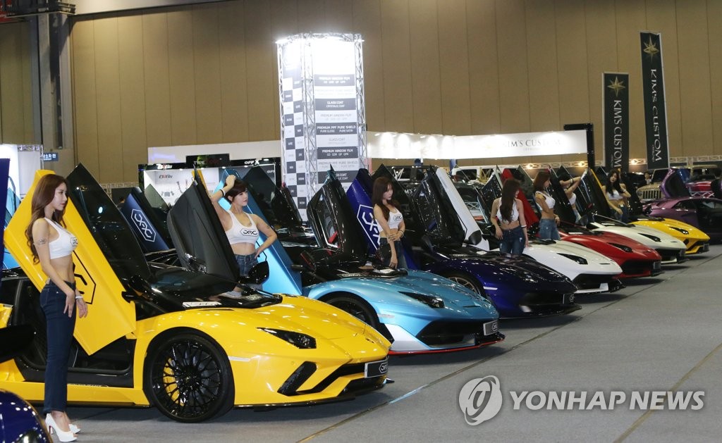 ′자동차 매니아 모이세요′…2019 오토살롱위크 개막 