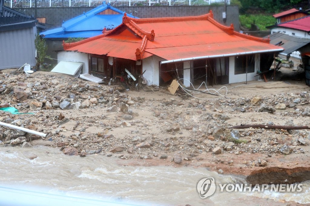 지난 3일 태풍 피해 덮친 삼척 신남마을