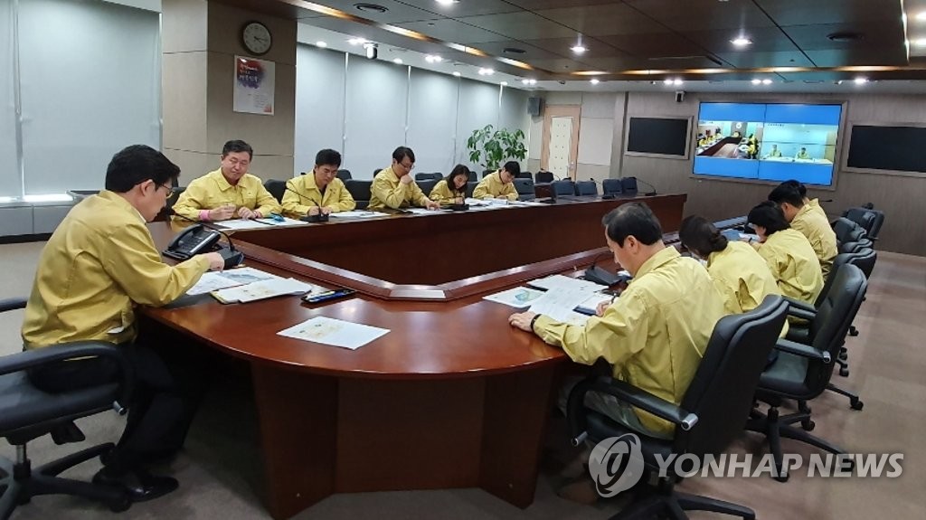 조명래 환경부장관, 아프리카돼지열병 긴급대책회의 소집