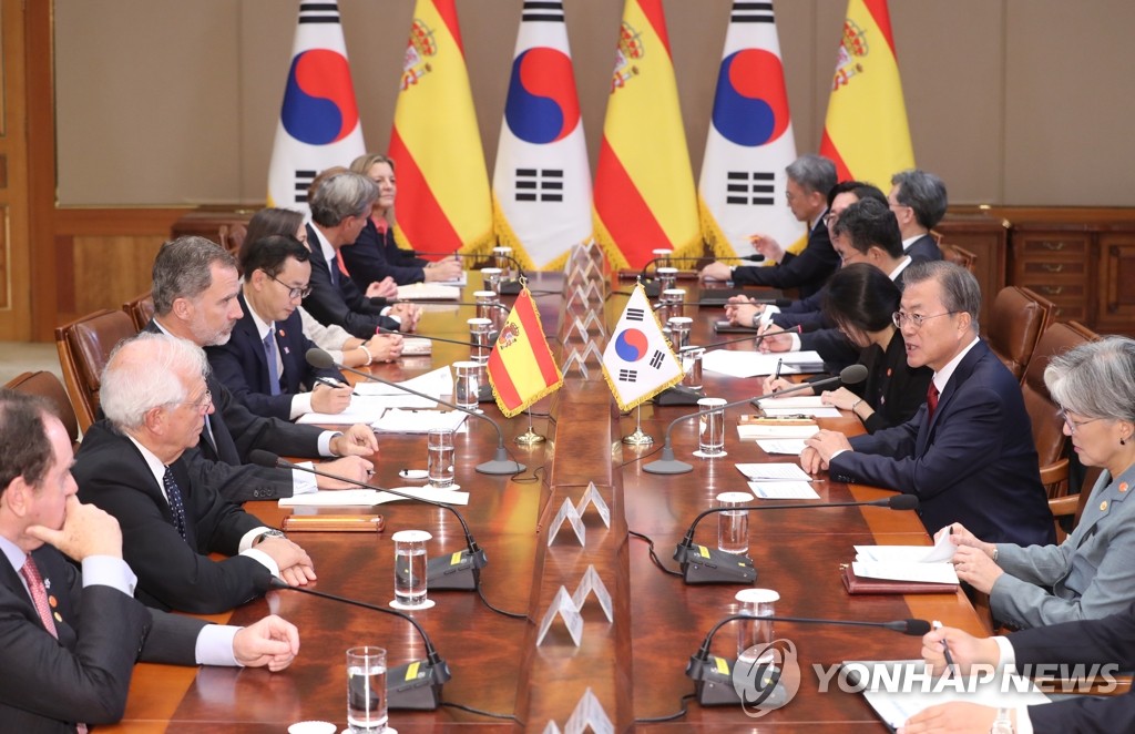 정상회담 발언하는 문 대통령