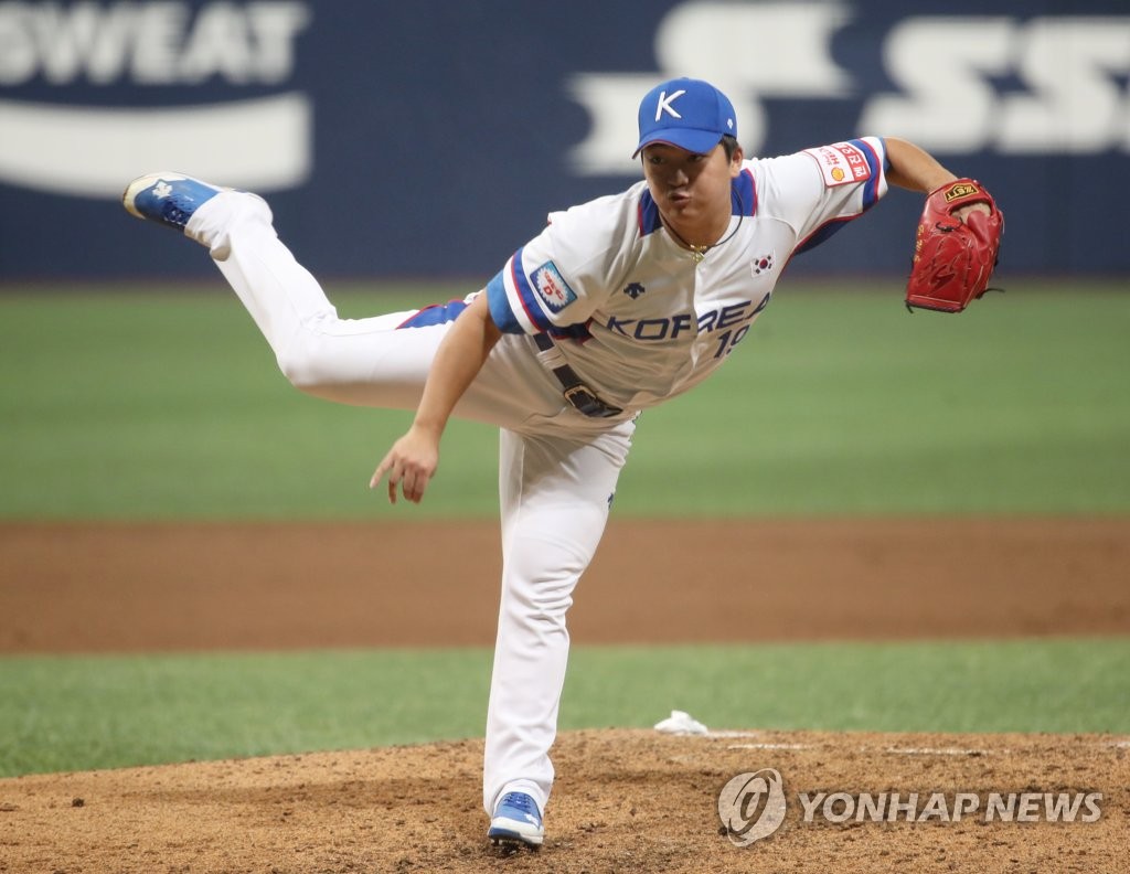 역투하는 고우석