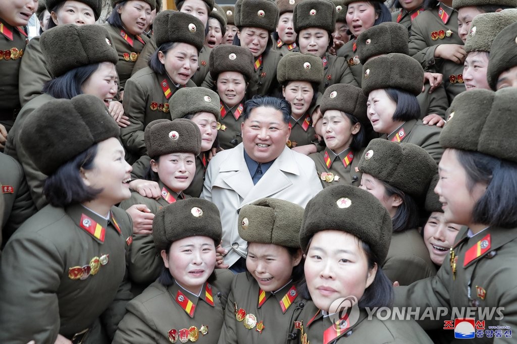 북한 김정은 위원장, 창린도 방어대 시찰