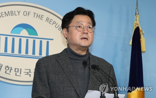 과거사 법안과 어린이교통안전 법안 처리 관련 한국당 주장 반박하는 홍익표