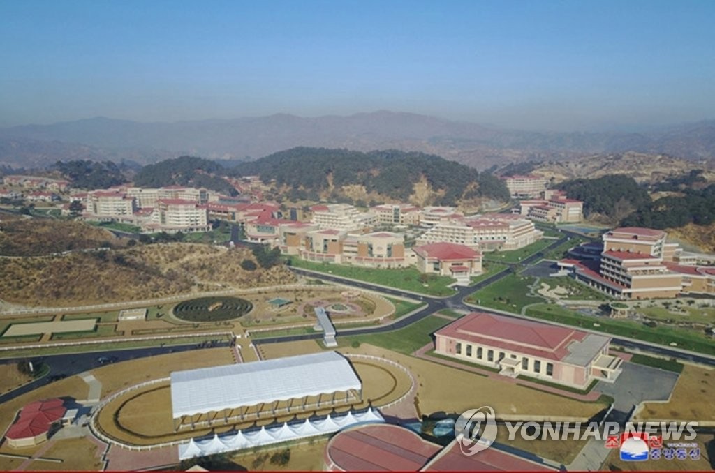 완공된 북한 양덕온천지구 전경