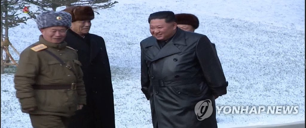 북한 김정은, 양덕온천 준공식 참석
