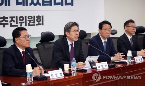발언하는 혁신통합추진위원회 박형준 위원장