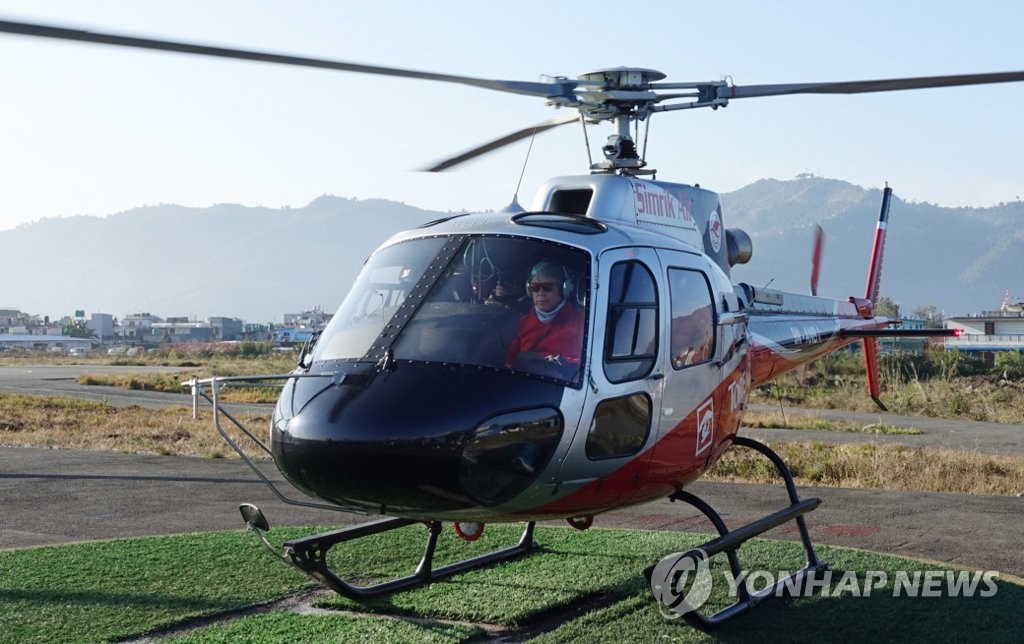 사고현장 이동 준비하는 산악인 엄홍길
