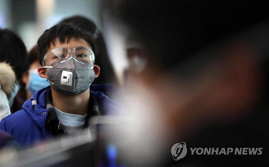 입국하는 광저우발 여행객