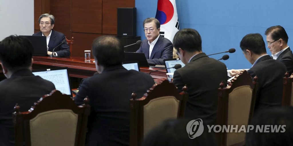 발언하는 문 대통령