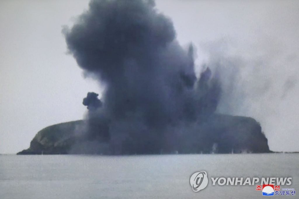 북한군 합동타격훈련 실시