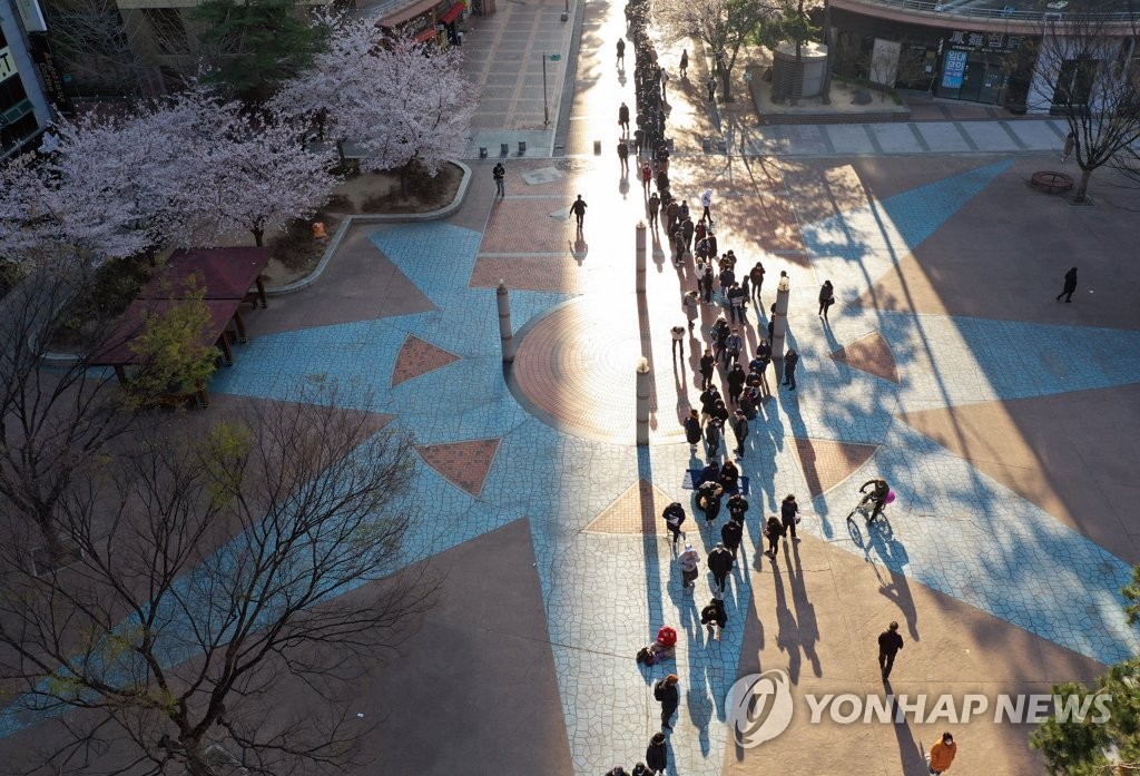 '끝 모를 소상공인들의 기다림'