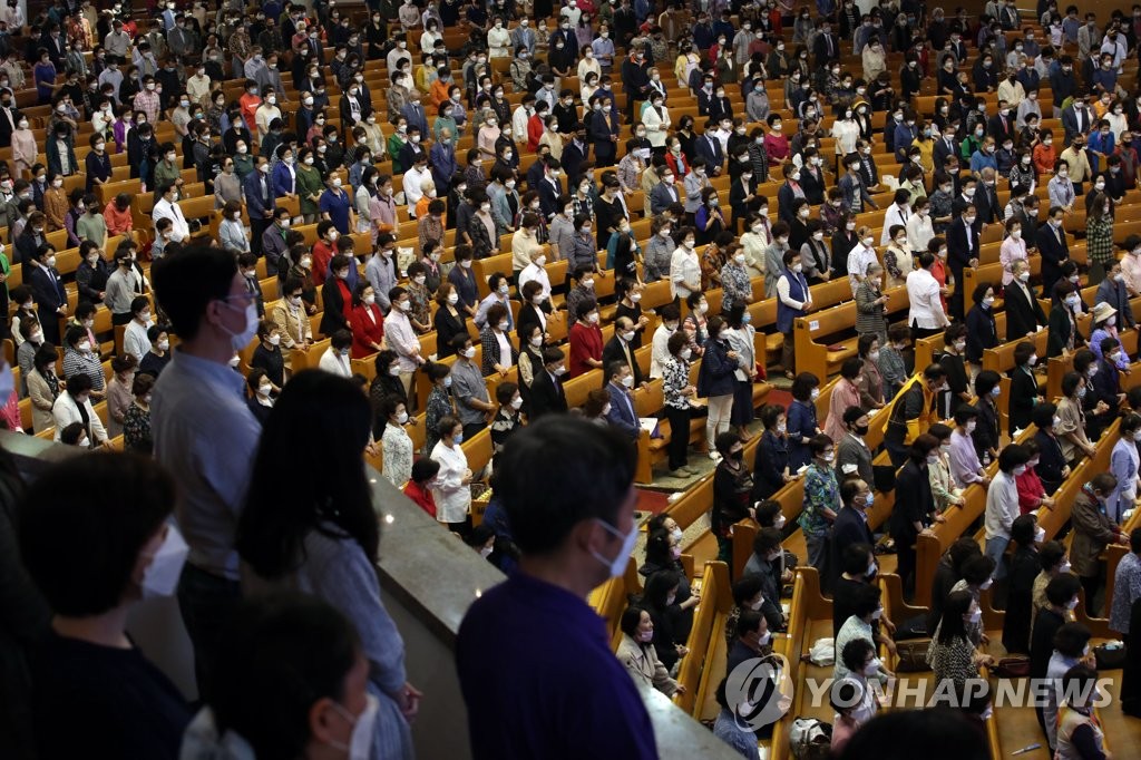 Sunday service in masks Sunday service in masks