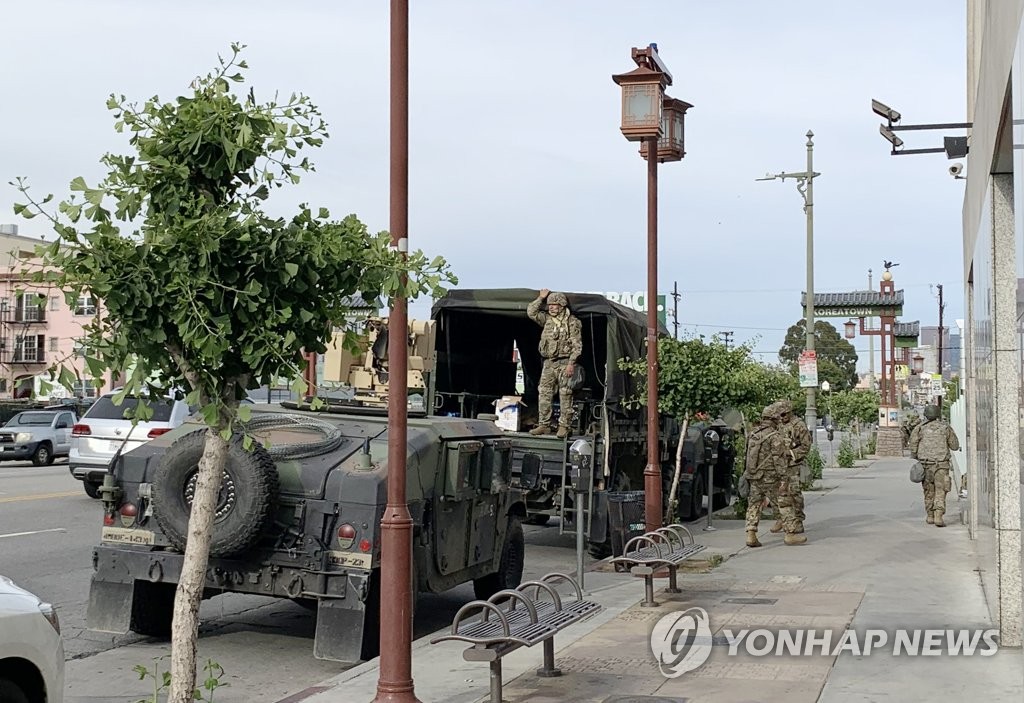 LA 한인타운에 투입된 주 방위군