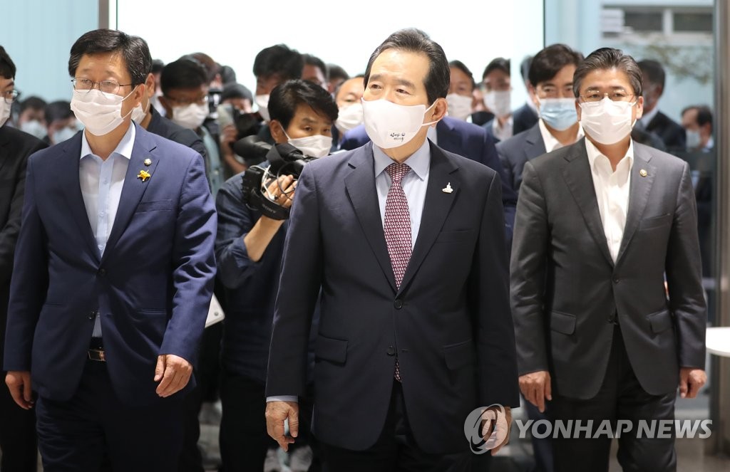 현대차 전주 공장 방문한 정세균 총리