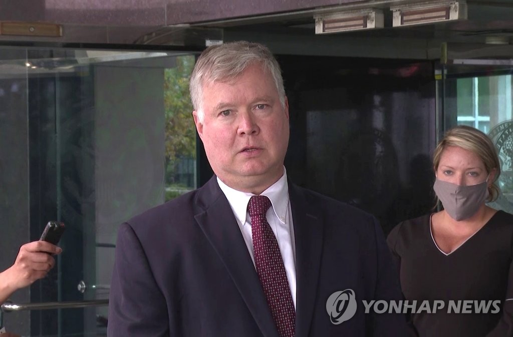 In the file photo taken Sept. 29, 2020, U.S. Deputy Secretary of State Stephen Biegun makes remarks to the press after holding talks with Seoul's chief nuclear negotiator, Lee Do-hoon, in Washington, D.C. (Yonhap)