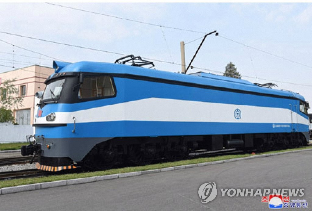 Corea del Norte desarrolla un tren eléctrico de seis ejes Corea del Norte desarrolla un tren eléctrico de seis ejes