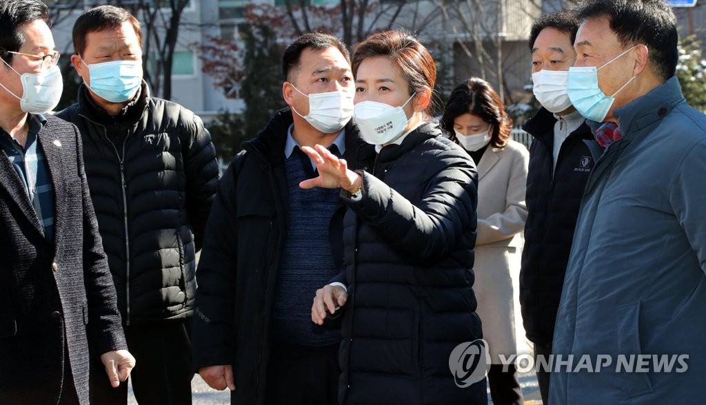 버스 운송 안전 점검하는 나경원