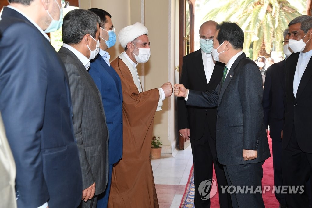 Rencontre avec le chef du Parlement iranien Rencontre avec le chef du Parlement iranien
