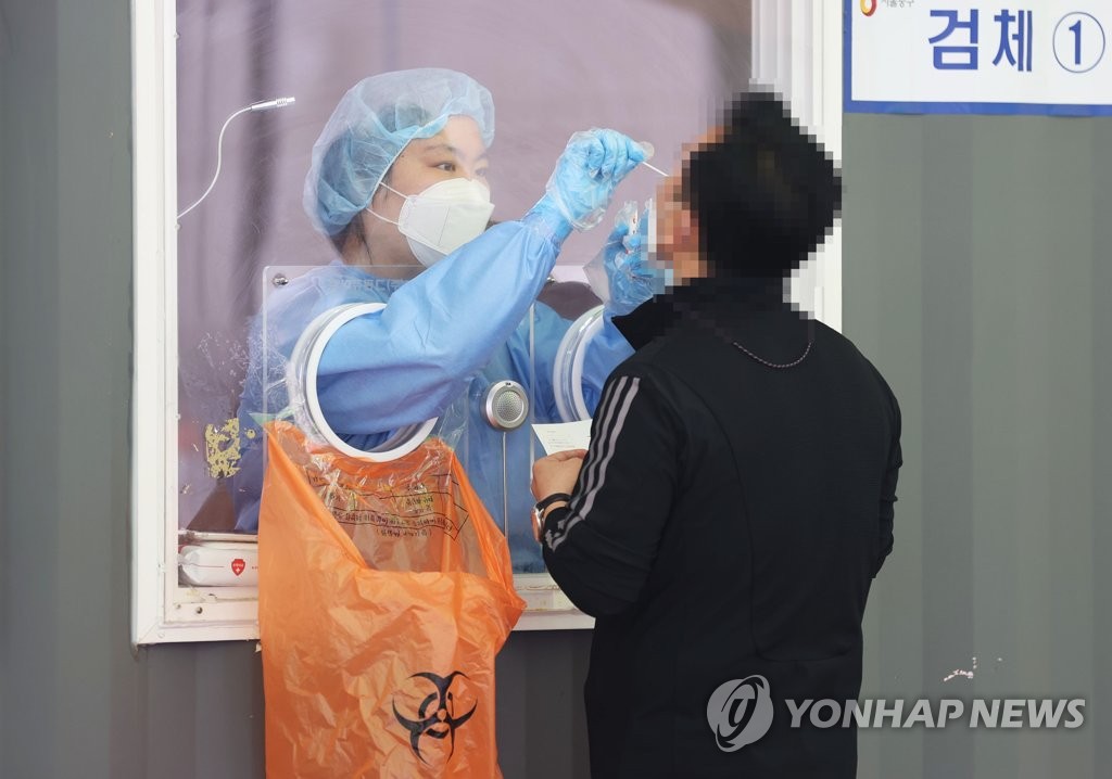주말에도 코로나 검사는 계속
