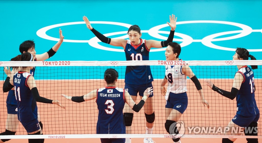 [올림픽] 기뻐하는 한국 여자 배구대표팀