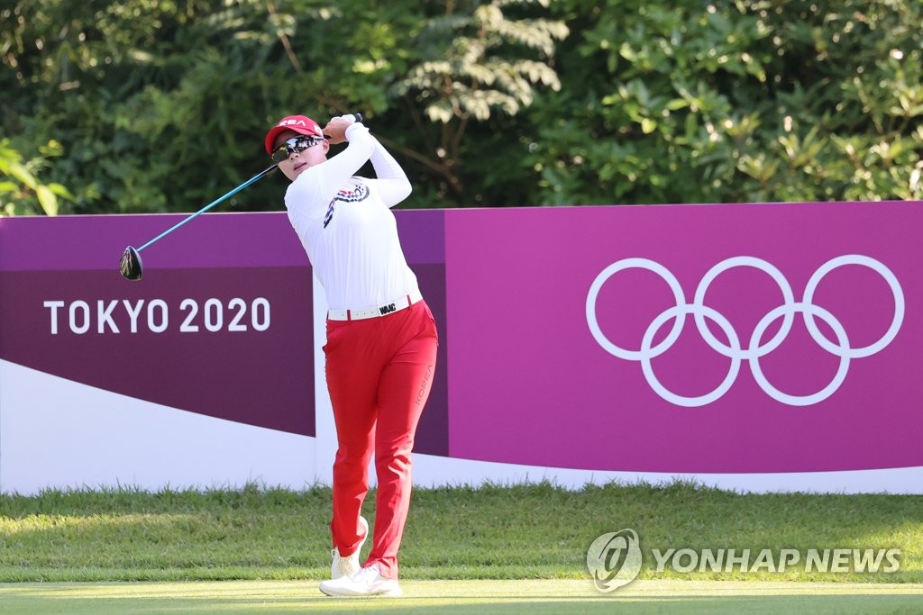 Kim Hyo-joo of South Korea plays a practice round at Kasumigaseki Country Club in Saitama, Japan, on Aug. 1, 2021, ahead of the Tokyo Olympic women's golf tournament. (Yonhap)