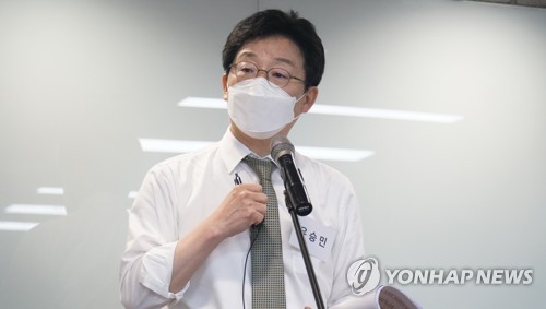 국방 안보 토크 콘서트에서 발언하는 유승민 예비후보