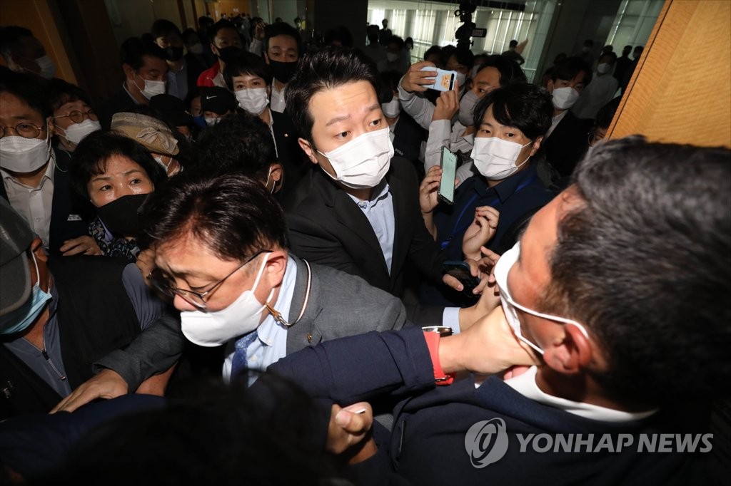 都市開発不正疑惑の真相解明を要求 都市開発不正疑惑の真相解明を要求